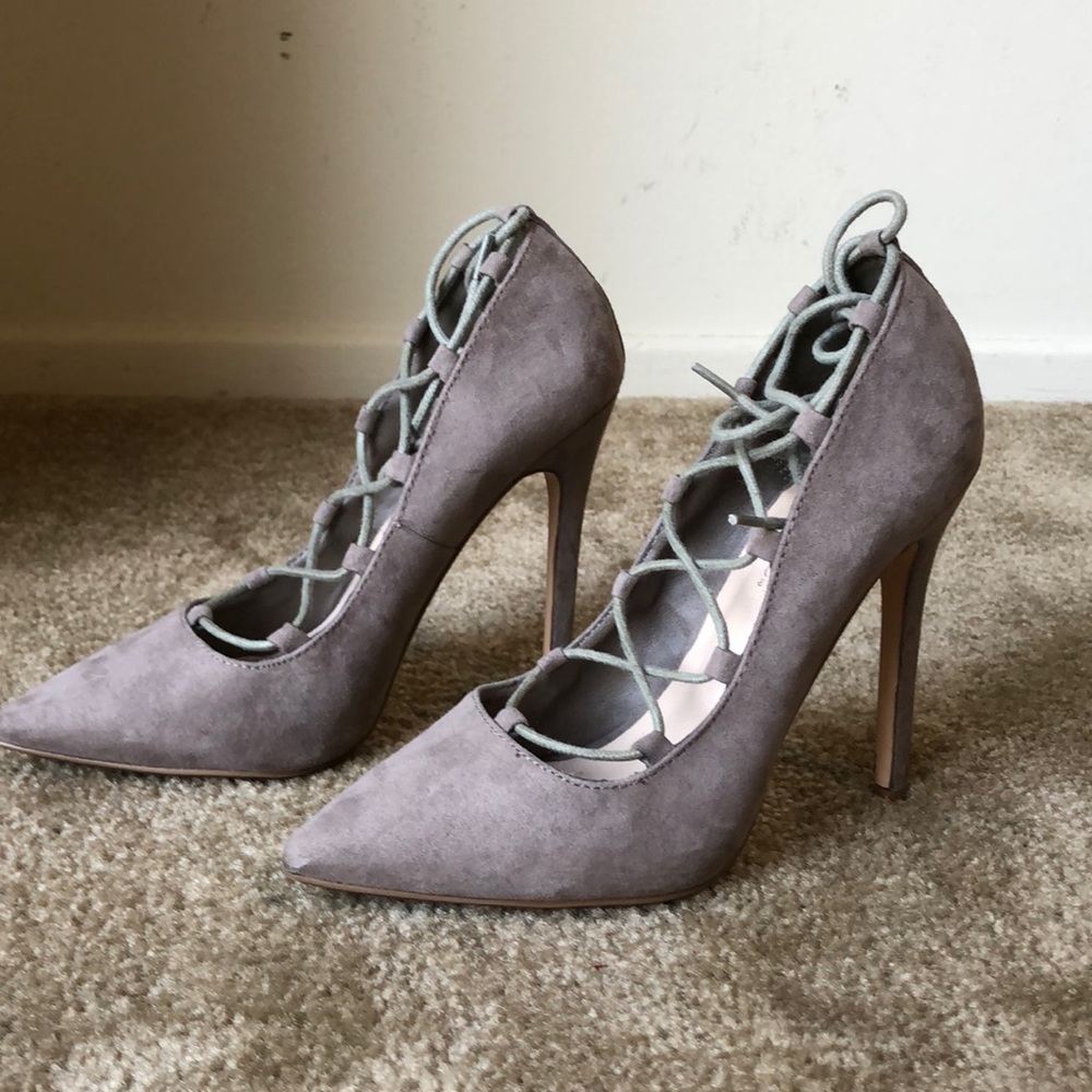 Tie up grey suede pumps (true to size)
